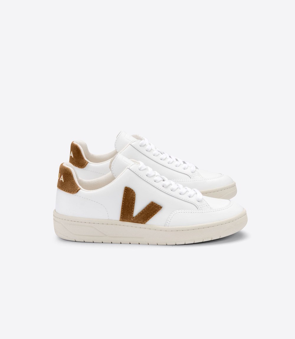 Veja Sneakers Barbati - V-12 Piele - Albi - 4560893-LE